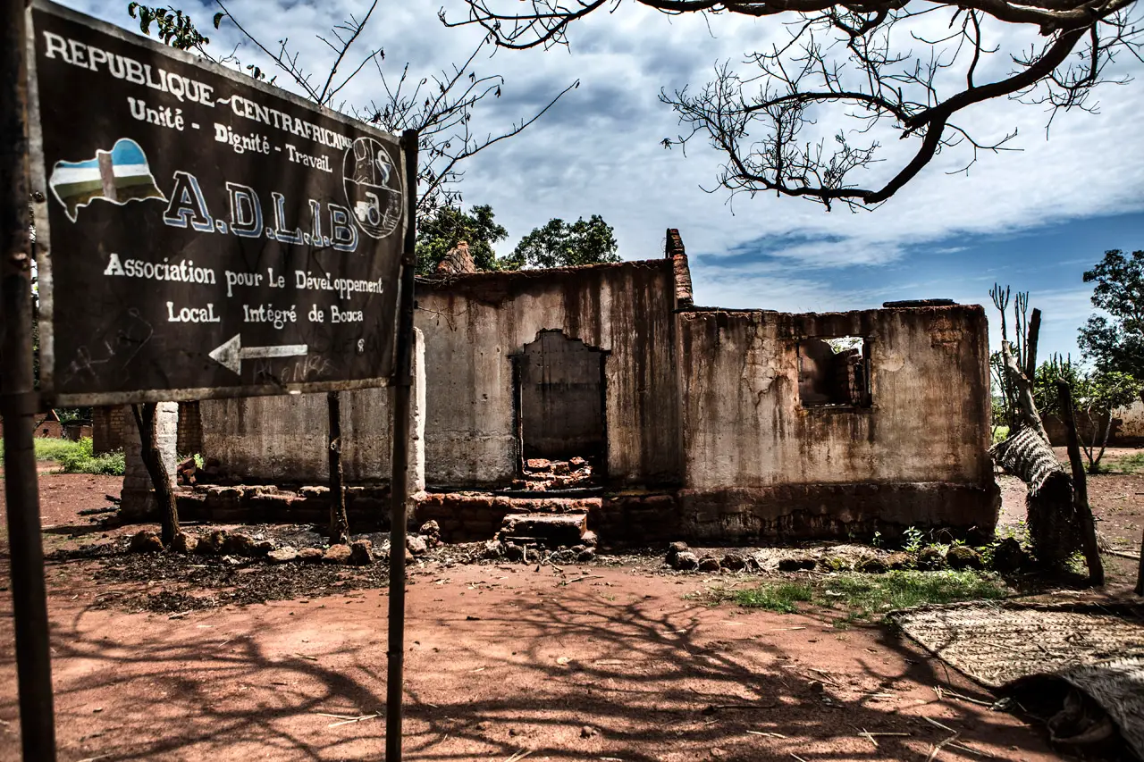 Des destructions en Centrafrique, après des violences. © Juan Carlos Tomasi/MSF