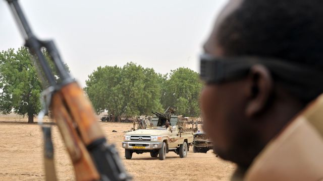Des soldats tchadiens en patrouille le 8 mai 2009 au sud d'Abébéché. Photo d'illustration afp.com/GEORGES GOBET