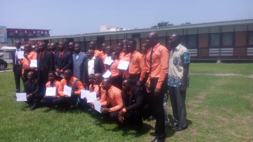 Sécurité routière en Côte d'Ivoire : 38 chauffeurs professionnels reçoivent leurs diplômes de formation
