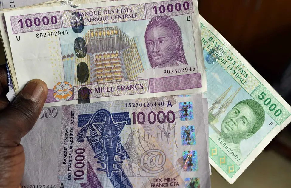 Des billets de Francs CFA. Crédits : Sources