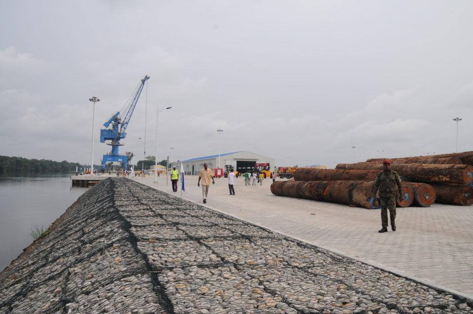 Vue partielle du nouveau port d'Oyo