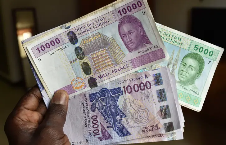 Francs CFA au Tchad le 9 avril 2016. / ISSOUF SANOGO/AFP