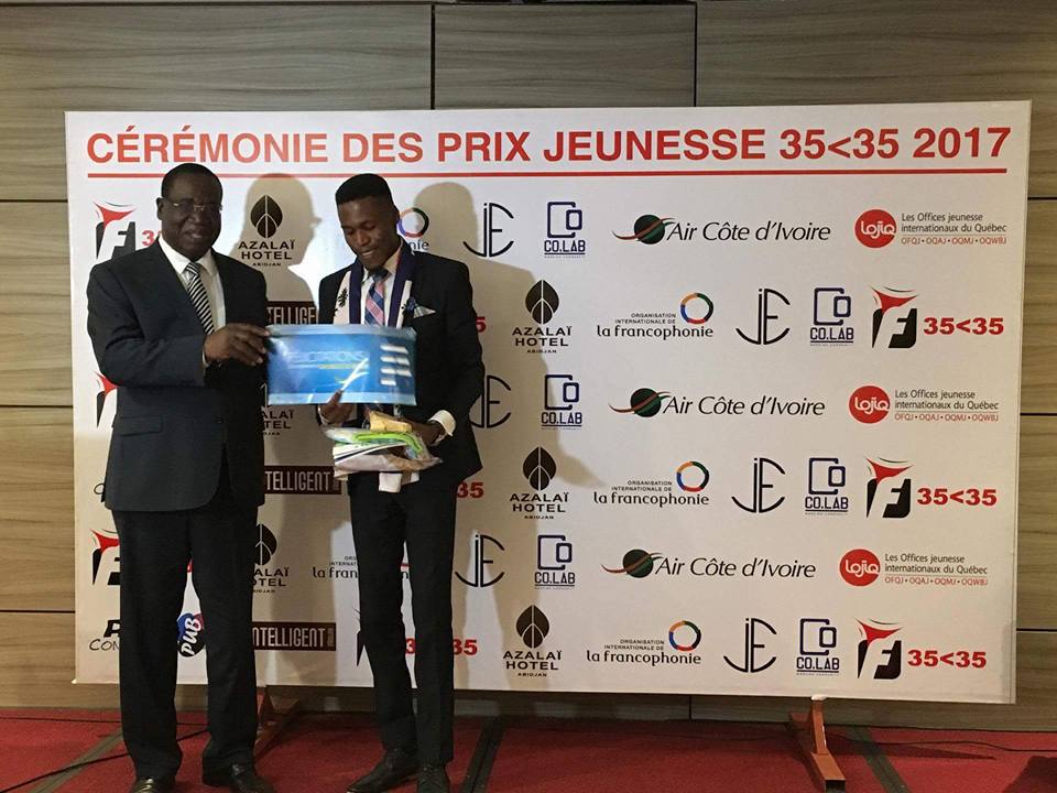 Michel Joseph remporte le Super Prix du Jeune Francophone de l’Année Michel Joseph remporte le Super Prix du Jeune Francophone de l’Année