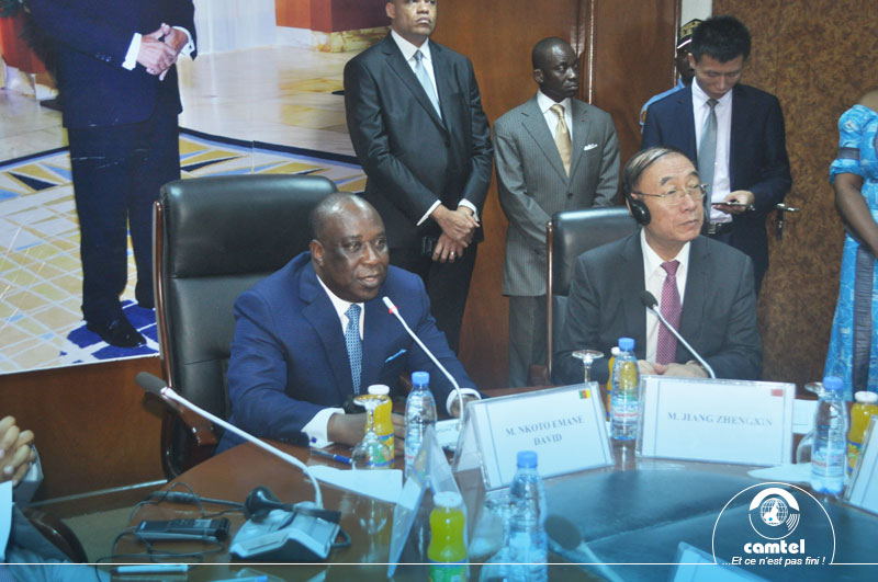 David Nkoto Emane rassure China Unicom et GITGE de la détermination du président Paul Biya et du gouvernement camerounais,à assurer une bonne retransmission de la coupe d'afrique des nations 2019 avec les infrastructures en cours de construction David Nkoto Emane rassure China Unicom et GITGE de la détermination du président Paul Biya et du gouvernement camerounais,à assurer une bonne retransmission de la coupe d'afrique des nations 2019 avec les infrastructures en cours de construction