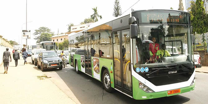 Cameroun:A yaoundé,la priorité pour entrer dans les bus reste la carte Tap & Go Cameroun:A yaoundé,la priorité pour entrer dans les bus reste la carte Tap & Go