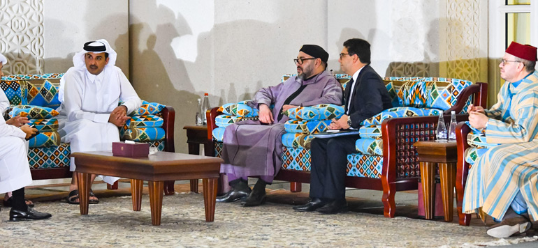 Doha : Le Roi Mohammed VI s'entretient avec l'Emir du Qatar. Crédits : sources Doha : Le Roi Mohammed VI s'entretient avec l'Emir du Qatar. Crédits : sources