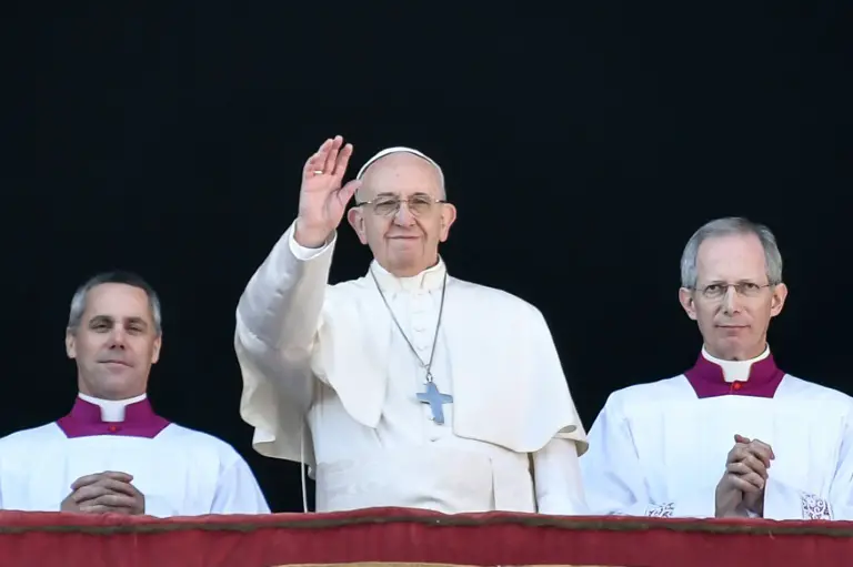 Le pape François le 25 décembre 2017 à la cathédrale Saint Pierre au Vatican / © AFP / Andreas SOLARO