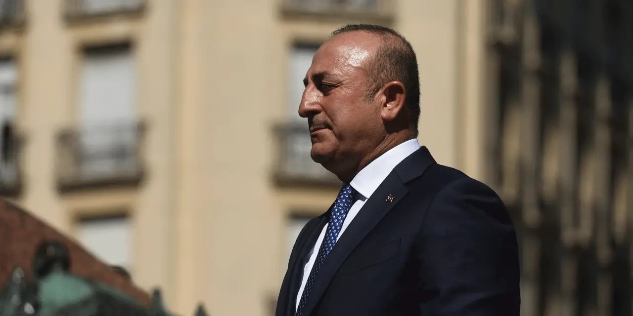 Le chef de la diplomatie turc. @ EITAN ABRAMOVICH / AFP