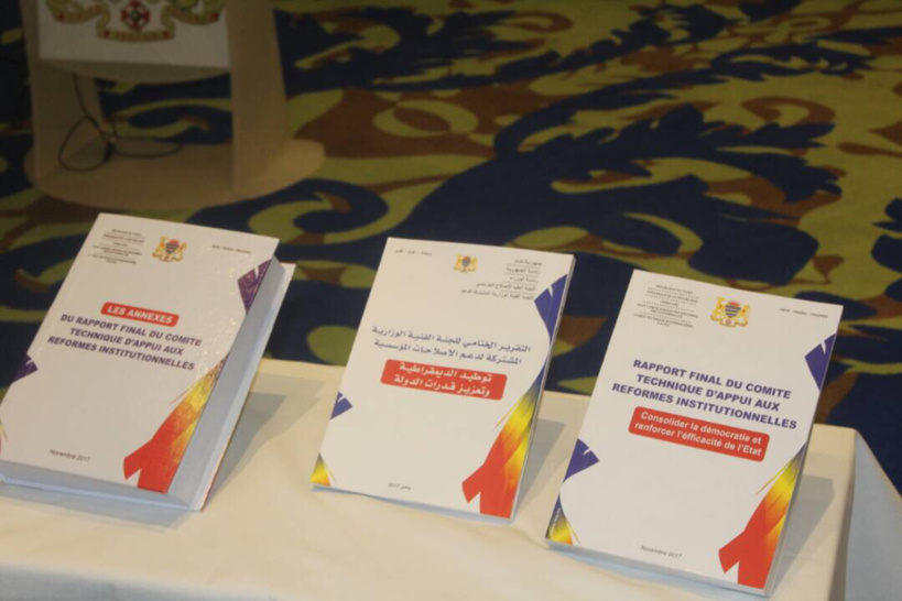 Le rapport final du comité technique d'appui aux réformes institutionnelles lors de sa remise officielle. Alwihda Info/D.W. Le rapport final du comité technique d'appui aux réformes institutionnelles lors de sa remise officielle. Alwihda Info/D.W.