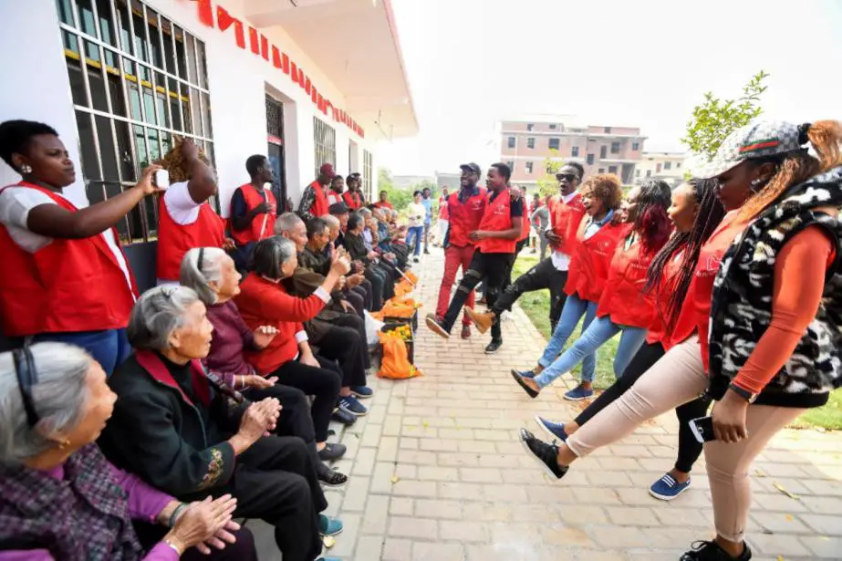 African students studying at Xinyu University, Jiangxi province dance for the elderly at a local nursing home, Oct. 28, 2017. (Photo by Zhou Liang from People’s Daily Online)
