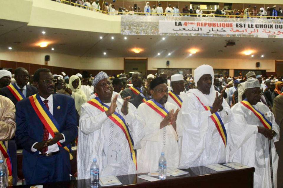 Applaudissements au Palais du 15 janvier ce 5 mai 2018 à l'annonce de la promulgation de la nouvelle constitution. Alwihda Info Applaudissements au Palais du 15 janvier ce 5 mai 2018 à l'annonce de la promulgation de la nouvelle constitution. Alwihda Info