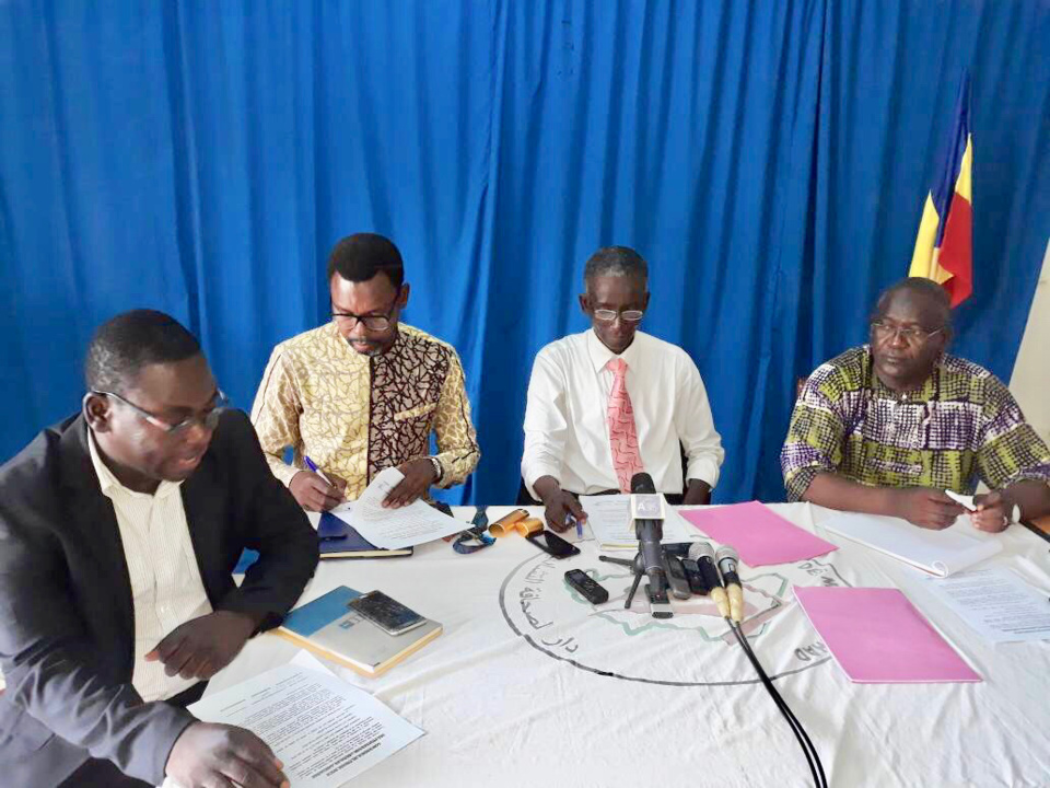 Les professions judiciaires libérales reconduisent leur grève au Tchad. Alwihda Info/D.W. Les professions judiciaires libérales reconduisent leur grève au Tchad. Alwihda Info/D.W.