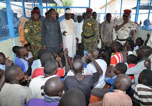 Visite surprise du chef de l'Etat à la prison d'Amssinéné, le 18 novembre 2017.