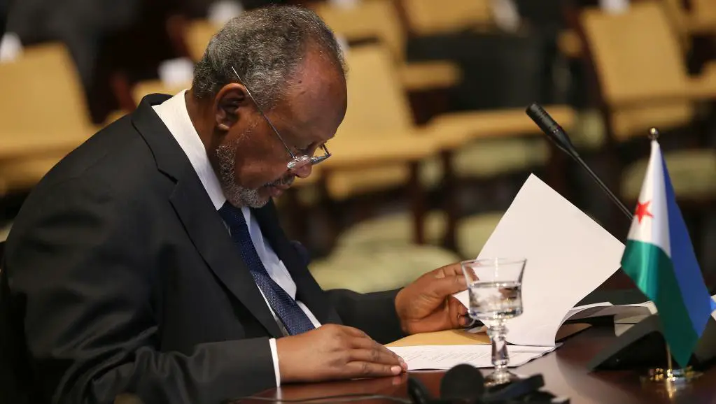 Le président djiboutien Ismaïl Omar Guelleh refuse de signer l'accord négocié entre son directeur de cabinet et l'opposition. © AFP PHOTO/KARIM SAHIB