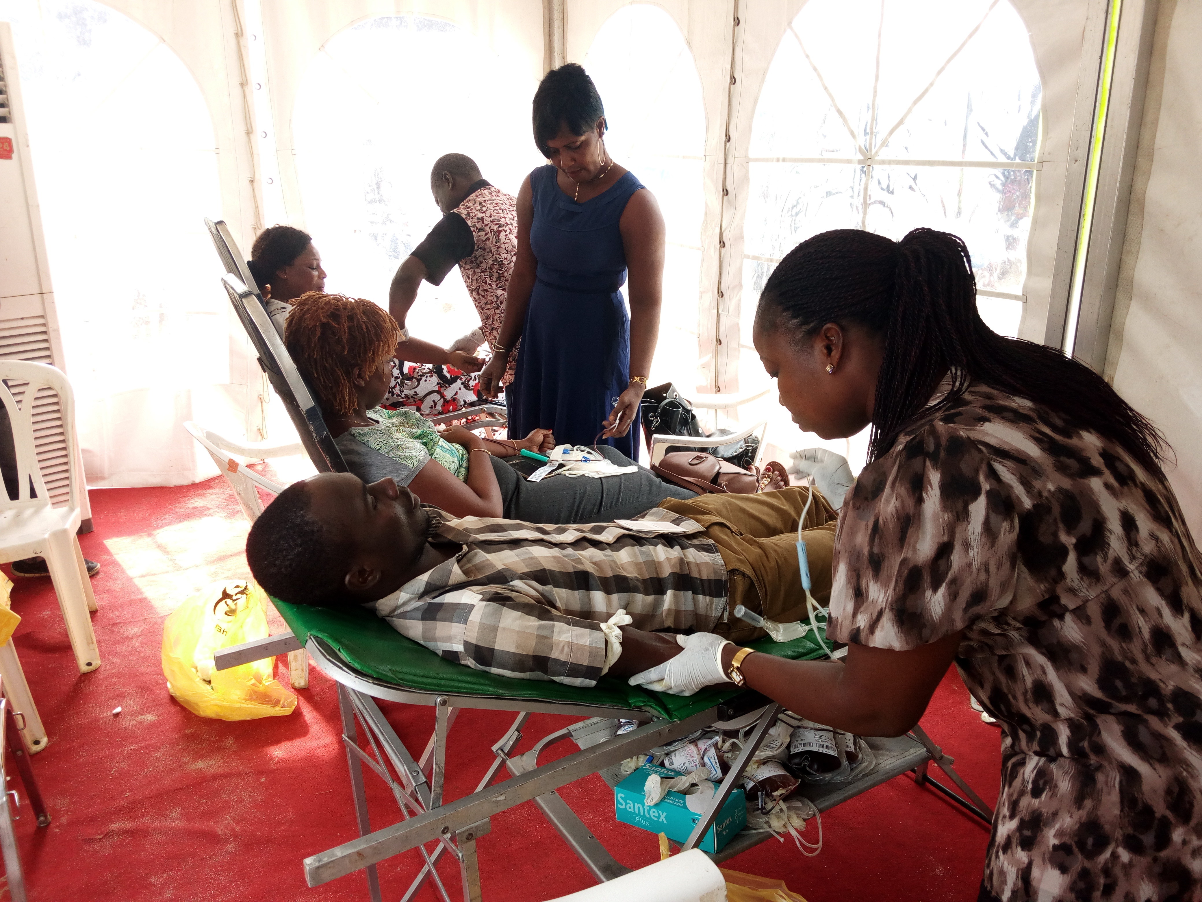 Côte d’Ivoire : Le personnel de la Clinique Médicale La Chrysalide mobilisé pour un don de sang
