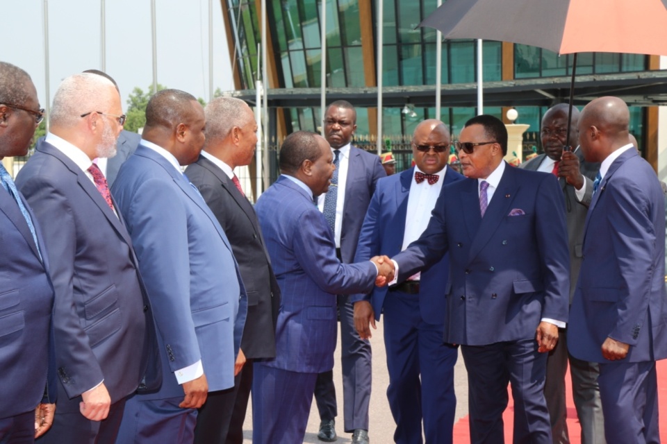 Denis Sassou N'Guesso avant son départ pour Niamey. Denis Sassou N'Guesso avant son départ pour Niamey.