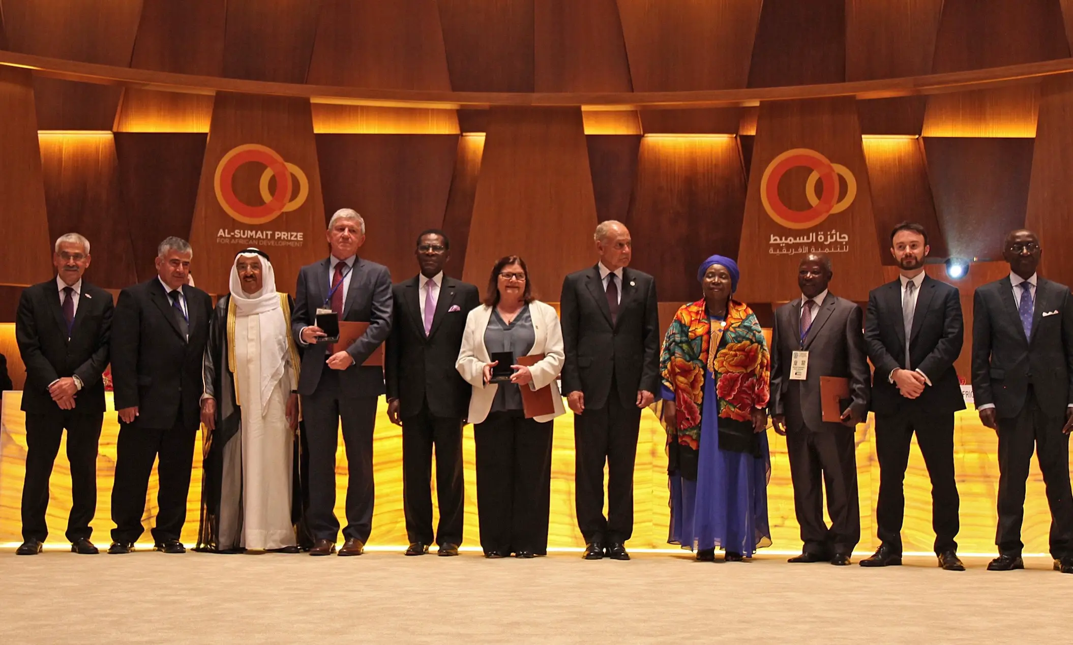 2016 lors de la cérémonie de remise des prix au quatrième Sommet afro-arabe à Malabo en Guinée équatoriale. © DR