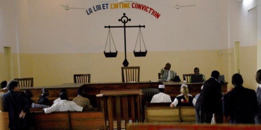 Une salle d'audience de la Cour de justice de N’Djamena, au Tchad, le 8 novembre 2007. © AFP Une salle d'audience de la Cour de justice de N’Djamena, au Tchad, le 8 novembre 2007. © AFP