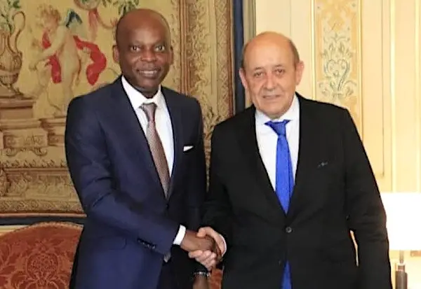 Les ministres des Affaires étrangères, Robert Dussey du Togo et Jean-Yves Le Drian de France. © DR