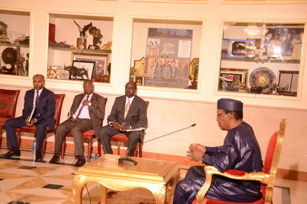 Le président Idriss Déby rencontre 89 responsables de l'opposition, jeudi 15 août à la Présidence. © PR