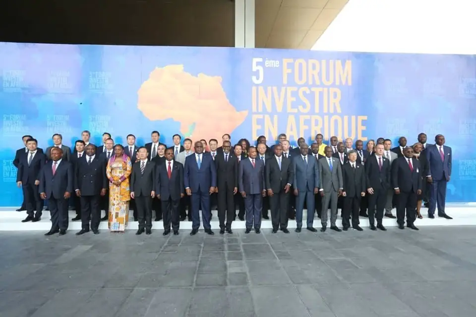 Denis Sassou N'Guesso et les invités du forum.