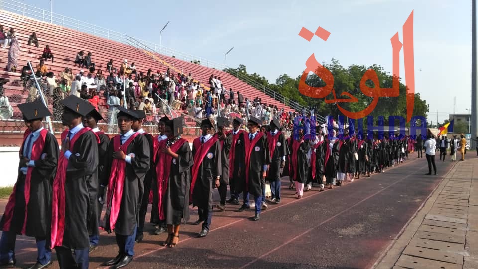 Tchad : 674 lauréats reçoivent leur diplôme de fin d'études universitaires. © Alwihda Info