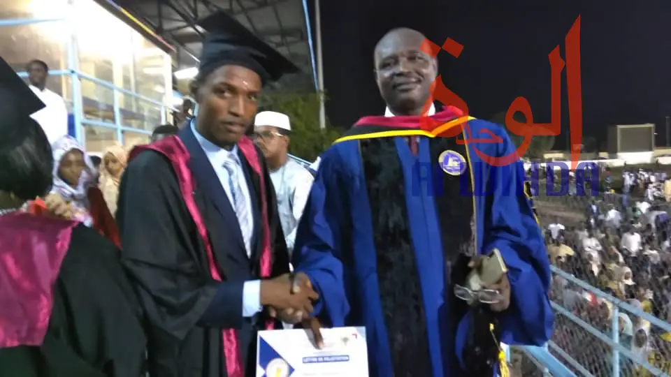 Tchad : 674 lauréats reçoivent leur diplôme de fin d'études universitaires. © Alwihda Info