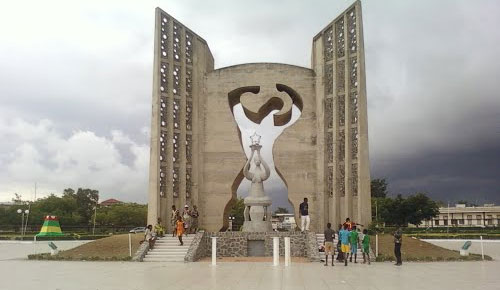 La place de l'indépendance au Togo. © DR