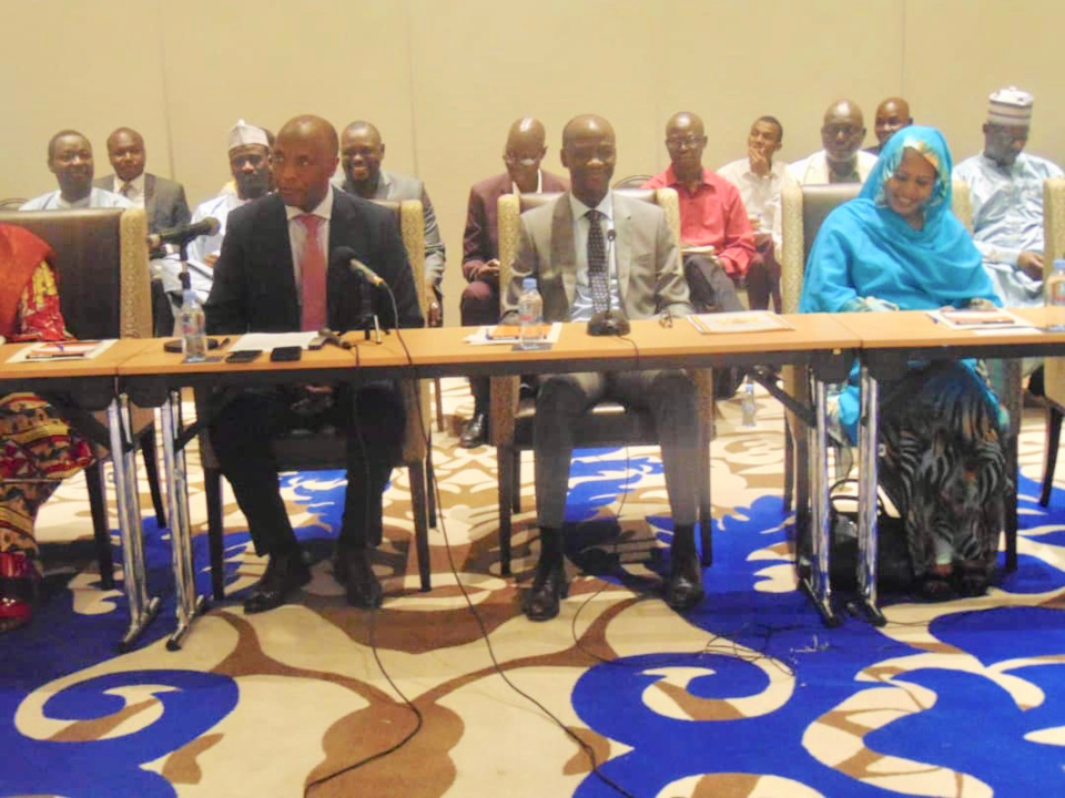 Tchad : "’il ne suffit pas de désigner des équipes pour travailler, il faut travailler" (Banque mondiale). © Alwihda Info Tchad : "’il ne suffit pas de désigner des équipes pour travailler, il faut travailler" (Banque mondiale). © Alwihda Info