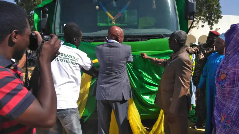 Tchad : un camion mis à disposition du gouvernorat de N’Djamena pour la salubrité