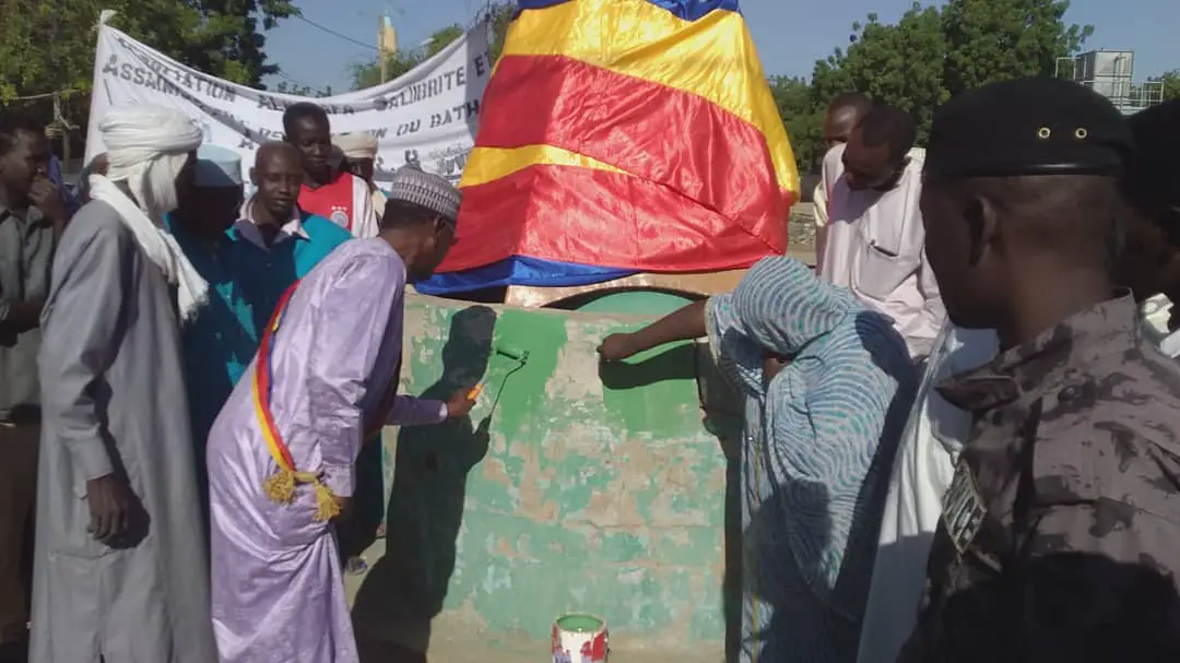 Tchad : à Ati, des actes citoyens de ramassage d'ordures et nettoyage de rues. © Alwihda Info