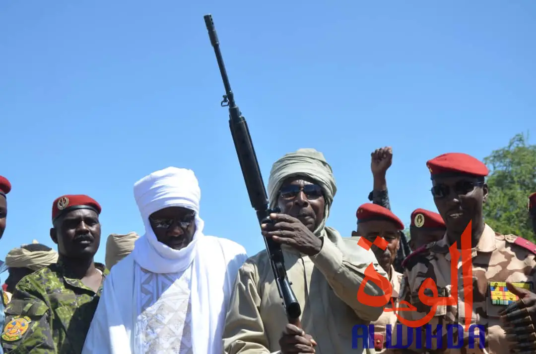 Tchad : présentation de milliers d'armes saisies à l'Est dont 25 lance-roquettes. © Alwihda Info