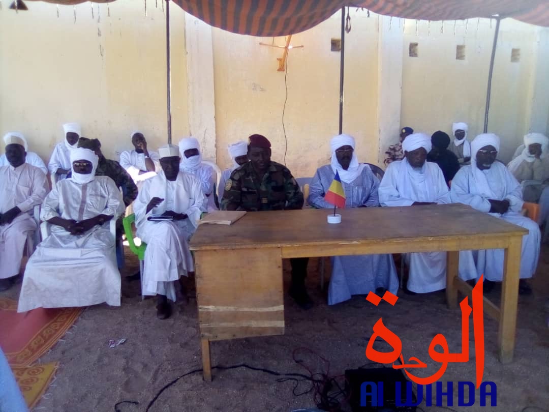 Tchad : à l'Est, la sensibilisation au désarmement porte ses fruits Tchad : à l'Est, la sensibilisation au désarmement porte ses fruits