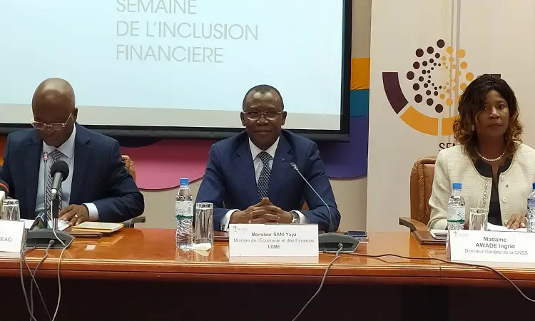 Le ministre Sani YAYA lance les activités de la semaine de l’inclusion financière au Togo. © DR/TBN
