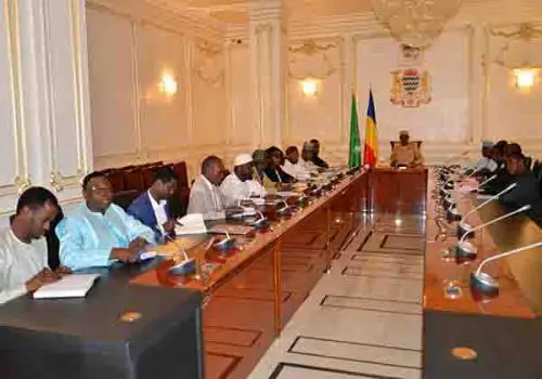 Tchad : le président prend des mesures pour réduire les prix des billets d'avions. © PR