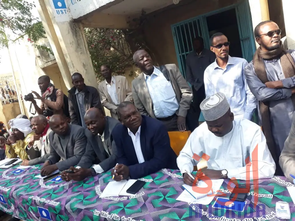 Tchad : les fonctionnaires menacent de partir en grève lundi 