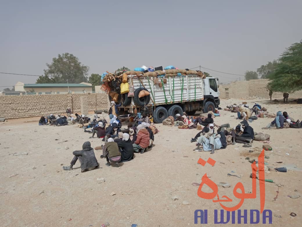Tchad : 106 orpailleurs clandestins arrêtés au Borkou. © Abdoulaye Akim/Alwihda Info Tchad : 106 orpailleurs clandestins arrêtés au Borkou. © Abdoulaye Akim/Alwihda Info