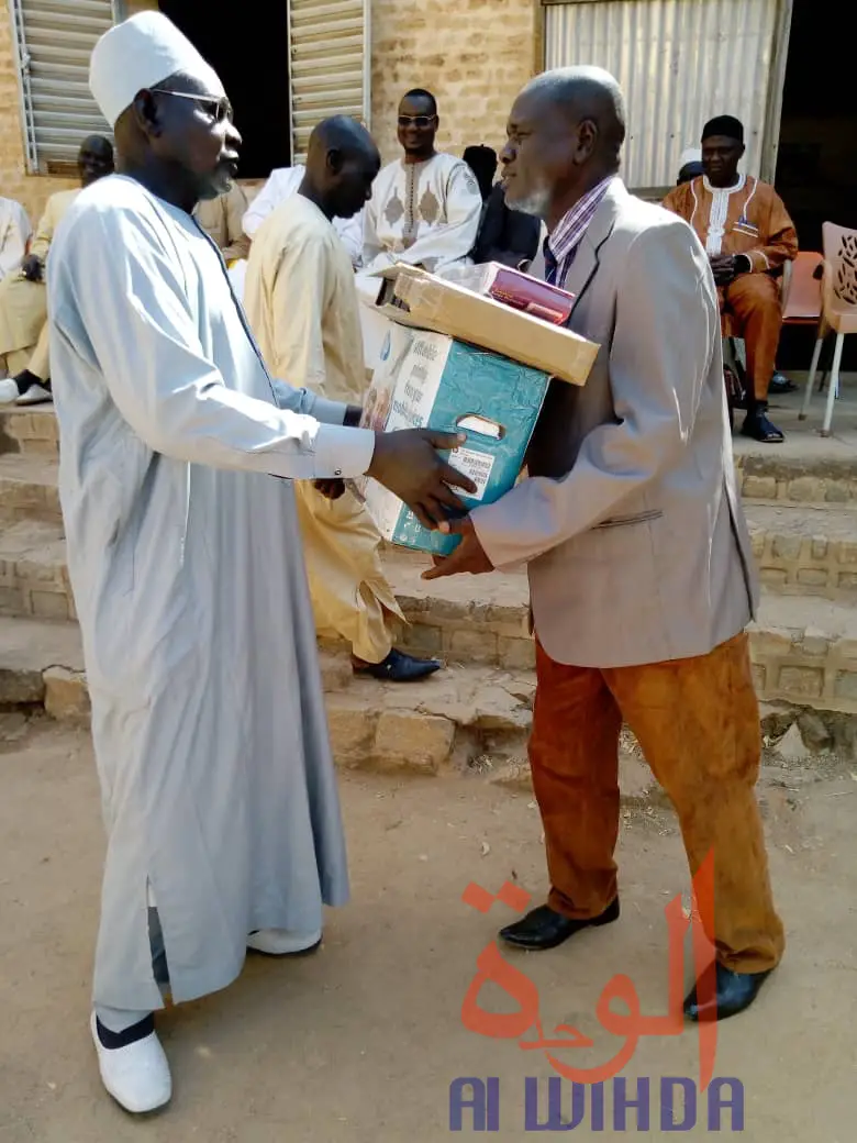 Tchad : au Guera, un important don à la délégation à l'enseignement. © Adam Ibrahim Adam/Alwihda Info