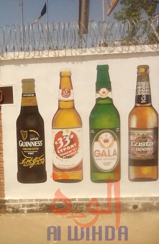 Tchad : la consommation de l'alcool frelaté en hausse. Illustration. © Alwihda Info/Golmen Ali Tchad : la consommation de l'alcool frelaté en hausse. Illustration. © Alwihda Info/Golmen Ali
