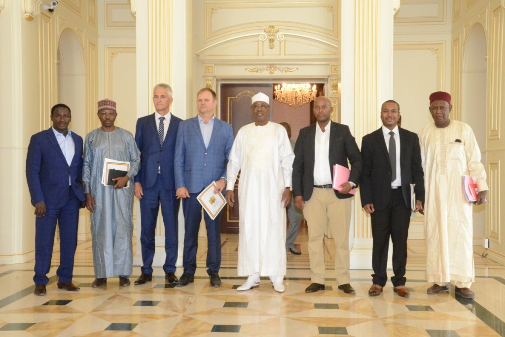 Tchad : les résultats de recherches minières au Batha présentés au chef de l'Etat. © PR Tchad : les résultats de recherches minières au Batha présentés au chef de l'Etat. © PR