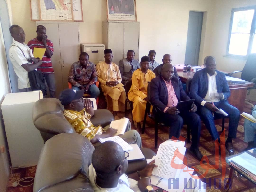 Tchad : au Mayo Kebbi Ouest, un nouveau délégué à l'environnement, l'eau et la pêche. © Foka Mapagne/Alwihda Info Tchad : au Mayo Kebbi Ouest, un nouveau délégué à l'environnement, l'eau et la pêche. © Foka Mapagne/Alwihda Info