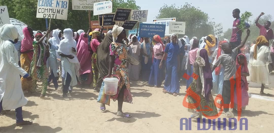 Tchad : une marche à Ati pour dénoncer les violences du genre. © Hassan Djidda Hassan/Alwihda Info Tchad : une marche à Ati pour dénoncer les violences du genre. © Hassan Djidda Hassan/Alwihda Info