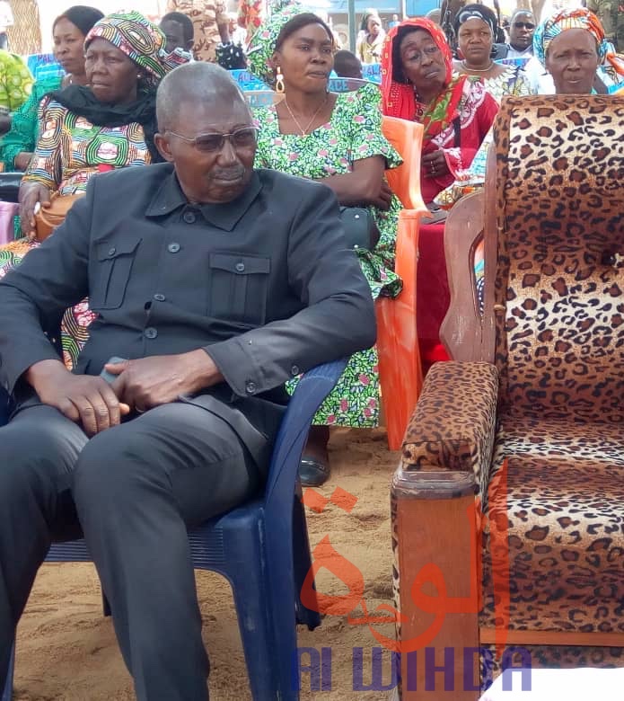 Tchad : le maire de Moundou suspendu par le préfet du Lac Wey. © Golmen Ali/Alwihda Info Tchad : le maire de Moundou suspendu par le préfet du Lac Wey. © Golmen Ali/Alwihda Info