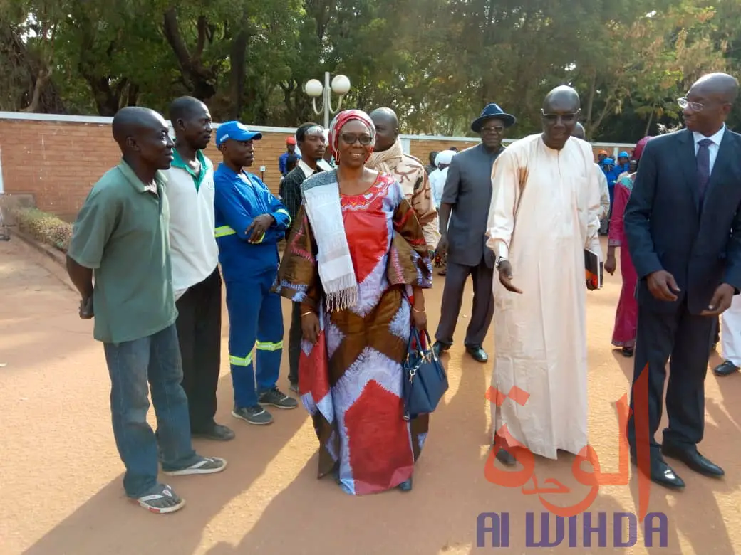 Tchad : la ministre du commerce visite les unités industrielles de Moundou. © Golmen Ali/Alwihda Info