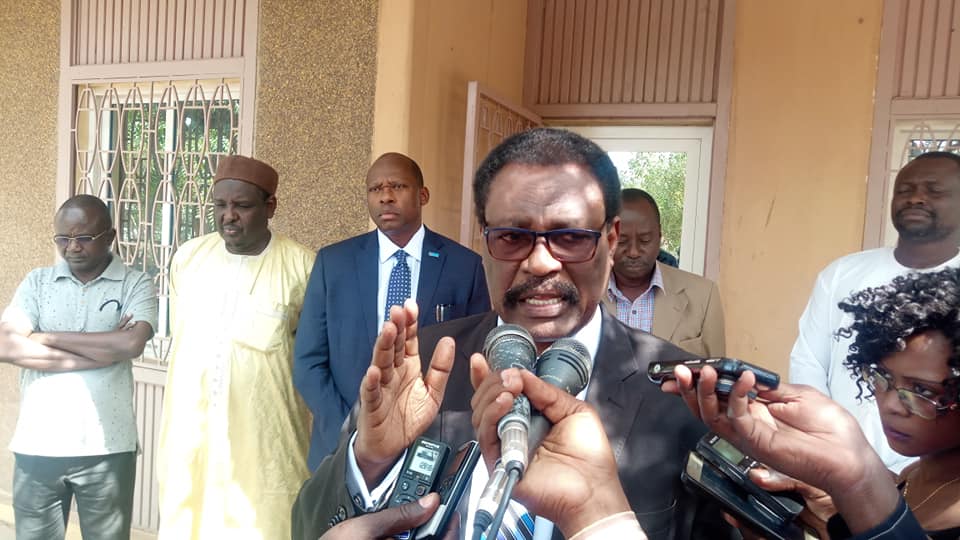 Tchad : l'OMS remet des réactifs de test du coronavirus. © DR/Min.Santé Publique Tchad : l'OMS remet des réactifs de test du coronavirus. © DR/Min.Santé Publique