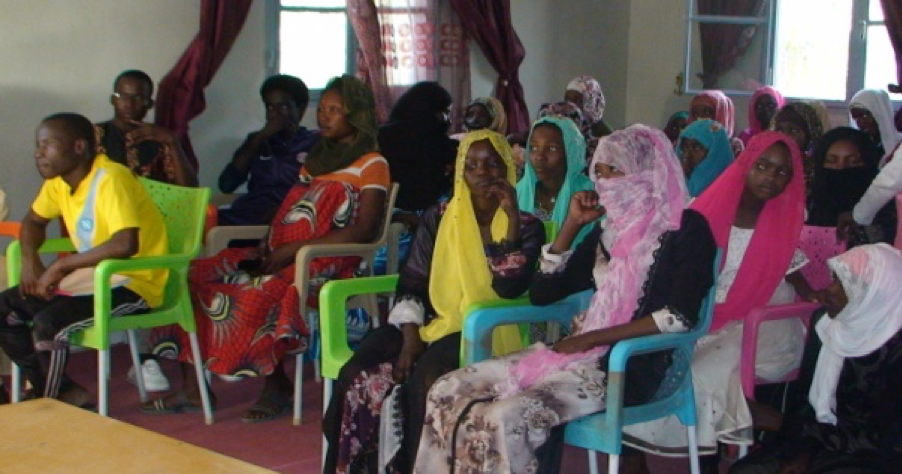 Tchad : la scolarisation des filles, moyen de lutte pour l’égalité et l’équité. © Mbainaissem Gédéon Mbeibadoum/Alwihda Info Tchad : la scolarisation des filles, moyen de lutte pour l’égalité et l’équité. © Mbainaissem Gédéon Mbeibadoum/Alwihda Info
