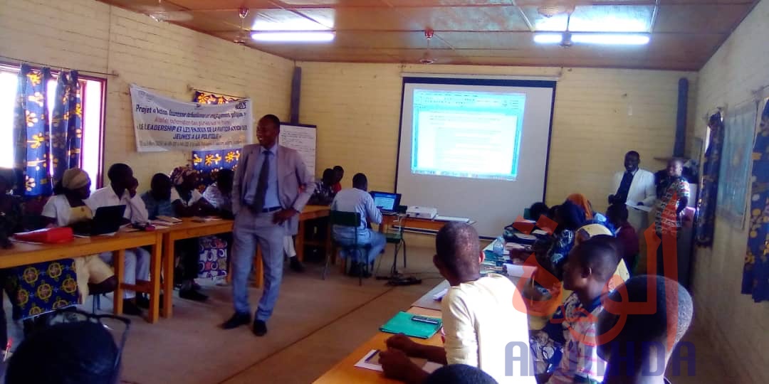 Tchad : des jeunes capables d'influencer les politiques publiques, un défi. © Foka Mapagne/Alwihda Info Tchad : des jeunes capables d'influencer les politiques publiques, un défi. © Foka Mapagne/Alwihda Info