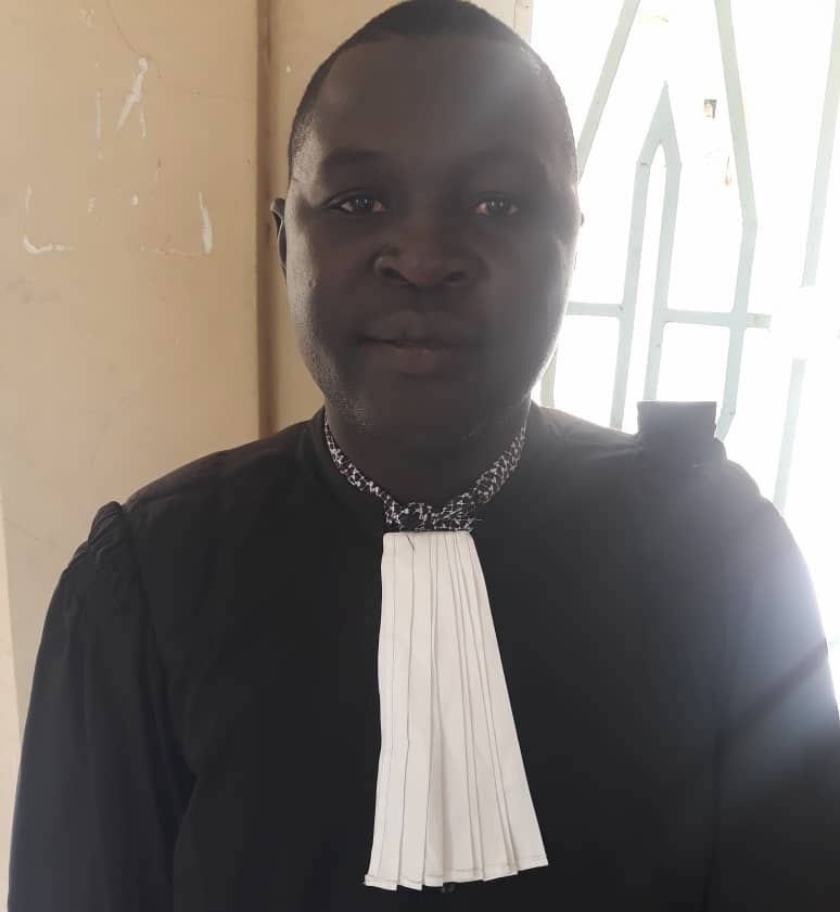 Maître Amos Allahta, avocat de l’ancienne ministre de la Santé publique, Toupta Boguena. © Djimet Wiche/Alwihda Info