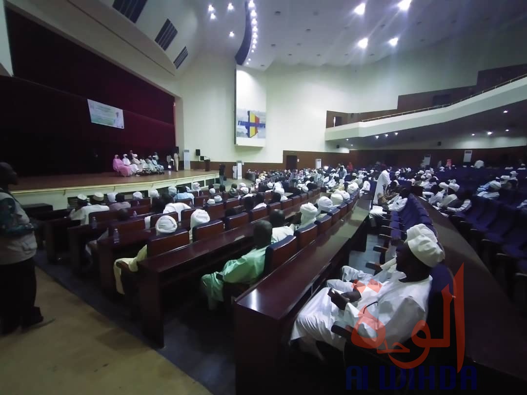 Tchad : Ahmat Bachir appelle à la mobilisation pour l'intronisation du Sultan du Ouaddaï Tchad : Ahmat Bachir appelle à la mobilisation pour l'intronisation du Sultan du Ouaddaï