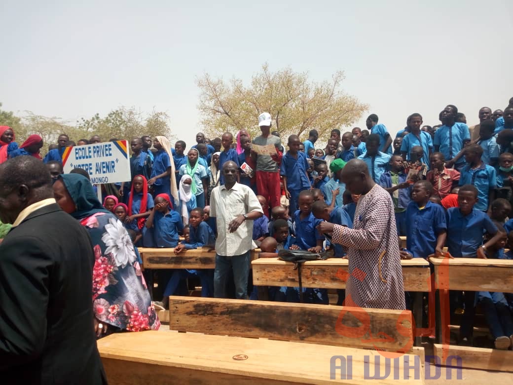 Tchad : un appui en matériel pour le secteur éducatif du Guéra. © Béchir Badjoury/Alwihda Info Tchad : un appui en matériel pour le secteur éducatif du Guéra. © Béchir Badjoury/Alwihda Info